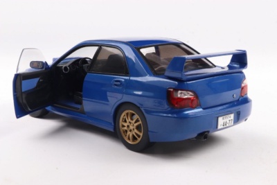 Subaru Impreza WRX STI 2003 blau Modellauto 1:18 Solido