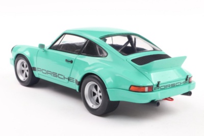 Porsche 911 IROC 1974 mint grün Modellauto 1:18 Solido