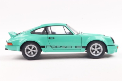 Porsche 911 IROC 1974 mint grün Modellauto 1:18 Solido