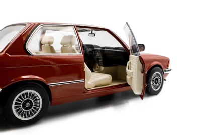 BMW 323I E21 rot metallic Modellauto 1:18 Solido