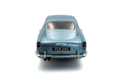 Aston Martin DB5 RHD 1964 hellblau metallic Modellauto 1:18 Solido