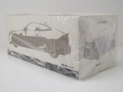 BMW M4 2024 rot metallic Modellauto 1:18 Minichamps