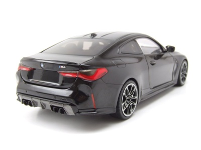BMW M4 2024 schwarz metallic Modellauto 1:18 Minichamps