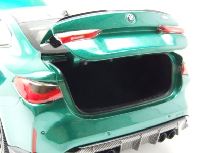 BMW M4 2024 grün metallic Modellauto 1:18 Minichamps