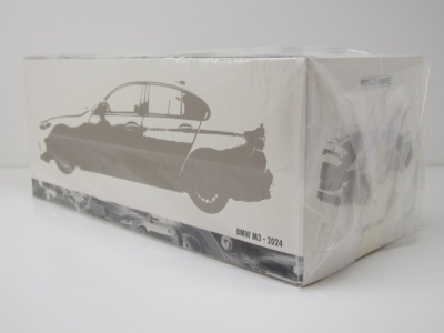 BMW M3 2024 grau metallic Modellauto 1:18 Minichamps