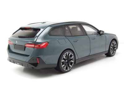 BMW i5 M60 Touring Kombi 2024 grün metallic...