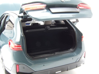 BMW i5 M60 Touring Kombi 2024 grün metallic Modellauto 1:18 Minichamps
