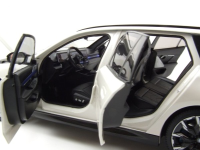 BMW i5 M60 Touring Kombi 2024 weiß metallic Modellauto 1:18 Minichamps