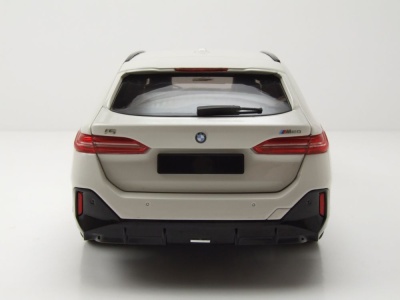 BMW i5 M60 Touring Kombi 2024 weiß metallic Modellauto 1:18 Minichamps