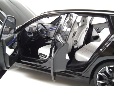 BMW i5 M60 Touring Kombi 2024 schwarz metallic Modellauto 1:18 Minichamps
