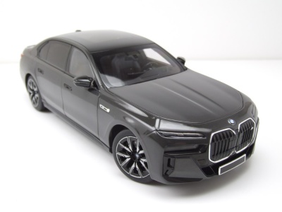 BMW i7 M70 (G70) 2024 grau metallic Modellauto 1:18 Minichamps