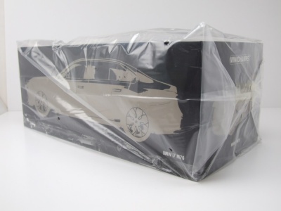 BMW i7 M70 (G70) 2024 blau schwarz metallic Modellauto 1:18 Minichamps