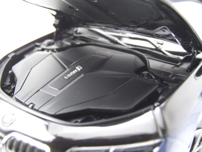 BMW i7 M70 (G70) 2024 blau schwarz metallic Modellauto 1:18 Minichamps