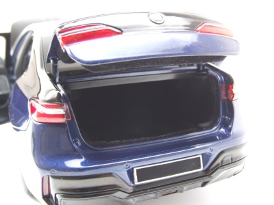 BMW i7 M70 (G70) 2024 blau schwarz metallic Modellauto 1:18 Minichamps