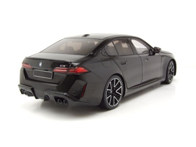 BMW M5 2024 schwarz metallic Modellauto 1:18 Minichamps