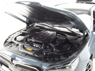 BMW M5 Touring Kombi 2024 grau metallic Modellauto 1:18 Minichamps