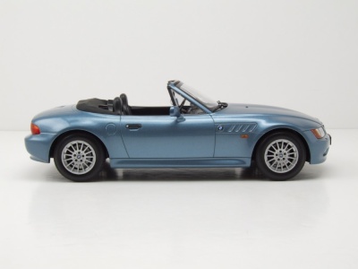 BMW Z3 Roadster 1997 hellblau metallic Modellauto 1:18 Minichamps