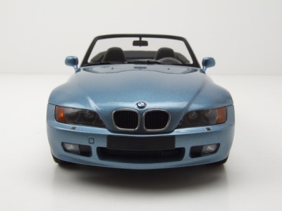 BMW Z3 Roadster 1997 hellblau metallic Modellauto 1:18 Minichamps