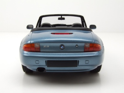 BMW Z3 Roadster 1997 hellblau metallic Modellauto 1:18 Minichamps