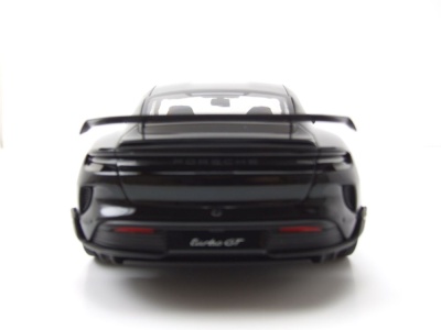 Porsche Taycan Turbo GT 2024 schwarz Modellauto 1:18 Minichamps