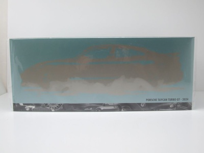 Porsche Taycan Turbo GT 2024 weiß Modellauto 1:18 Minichamps