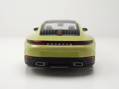 Porsche 911 (992.2) Carrera Coupe 2024 gelb metallic Modellauto 1:18 Minichamps