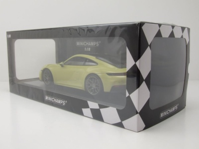 Porsche 911 (992.2) Carrera Coupe 2024 gelb metallic Modellauto 1:18 Minichamps