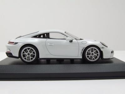 Porsche 911 (992) S/T 2024 weiß Modellauto 1:43 Minichamps