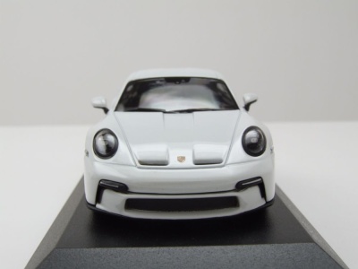 Porsche 911 (992) S/T 2024 weiß Modellauto 1:43 Minichamps