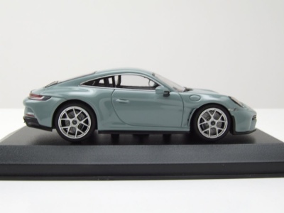 Porsche 911 (992) S/T 2023 Shadegreen metallic Modellauto 1:43 Minichamps