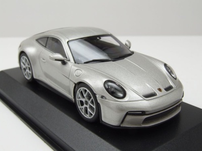 Porsche 911 (992) S/T 2024 silber Modellauto 1:43 Minichamps