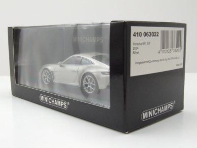 Porsche 911 (992) S/T 2024 silber Modellauto 1:43 Minichamps