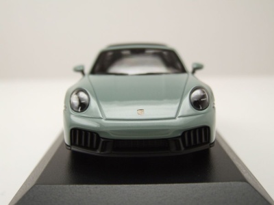 Porsche 911 (992.2) Targa 4 GTS 2024 hellgrün metallic Modellauto 1:43 Minichamps