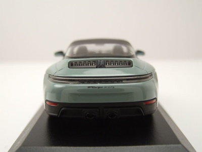 Porsche 911 (992.2) Targa 4 GTS 2024 hellgrün metallic Modellauto 1:43 Minichamps