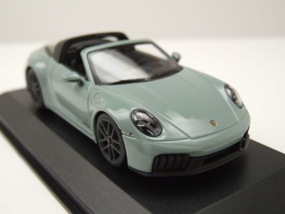 Porsche 911 (992.2) Targa 4 GTS 2024 hellgrün metallic Modellauto 1:43 Minichamps