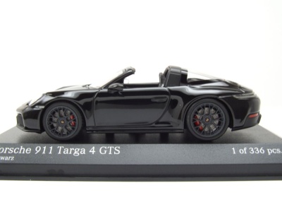 Porsche 911 (992.2) Targa 4 GTS 2024 schwarz Modellauto 1:43 Minichamps