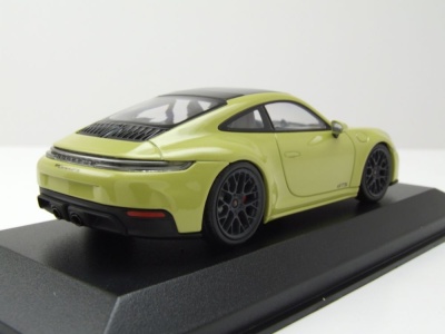 Porsche 911 (992.2) Carrera GTS 2024 gelb metallic...