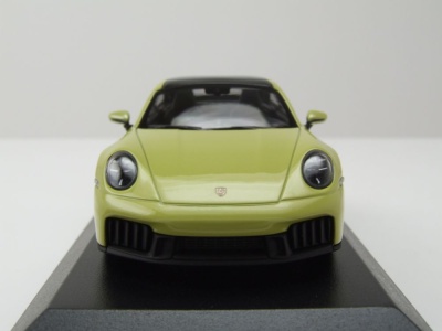Porsche 911 (992.2) Carrera GTS 2024 gelb metallic Modellauto 1:43 Minichamps