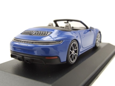 Porsche 911 (992.2) Carrera GTS Cabrio 2024 blau...