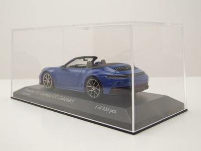 Porsche 911 (992.2) Carrera GTS Cabrio 2024 blau Modellauto 1:43 Minichamps