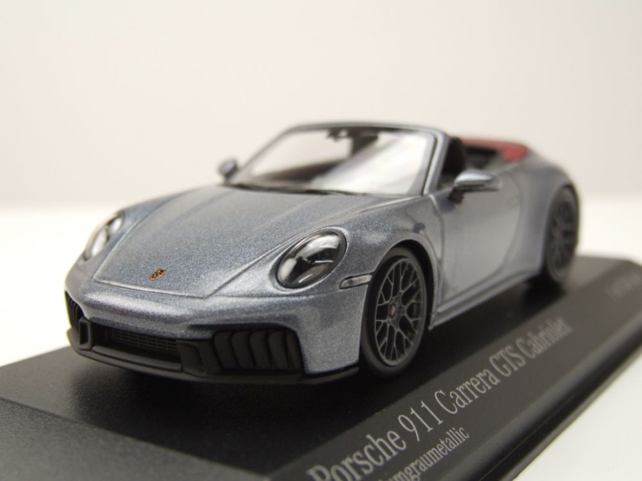 Porsche 911 (992.2) Carrera GTS Cabrio 2024 grau metallic Modellauto 1:43 Minichamps