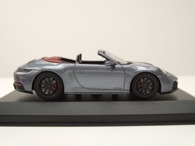 Porsche 911 (992.2) Carrera GTS Cabrio 2024 grau metallic Modellauto 1:43 Minichamps