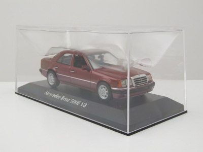 Mercedes 500E V8 W124 1991 rot metallic Modellauto 1:43 Maxichamps