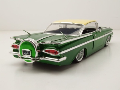 Chevrolet Impala SS Dub Wire 1959 grün Modellauto 1:24 Jada Toys