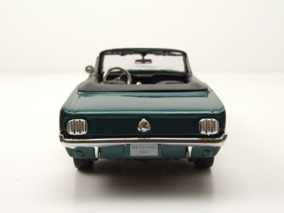 Ford Mustang Convertible 1964 grün metallic Modellauto 1:24 Motormax