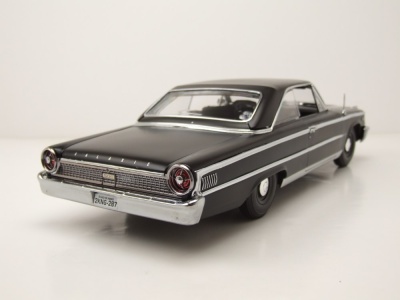 Ford Galaxie 500XL Hardtop 1963 schwarz Modellauto 1:18...