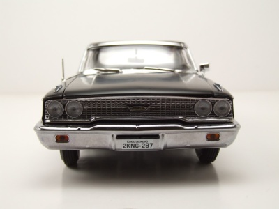 Ford Galaxie 500XL Hardtop 1963 schwarz Modellauto 1:18 Sun Star