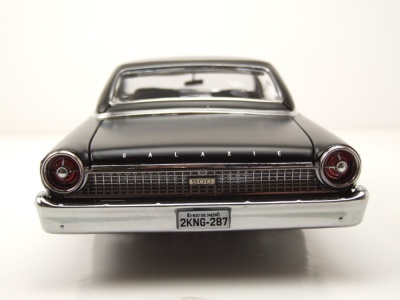 Ford Galaxie 500XL Hardtop 1963 schwarz Modellauto 1:18 Sun Star