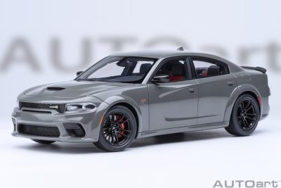 Dodge Charger Scat Pack Widebody grau Modellauto 1:18...