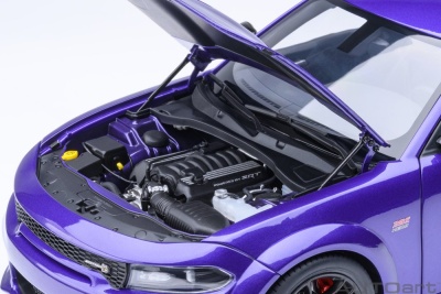 Dodge Charger Scat Pack Widebody lila Modellauto 1:18 Autoart